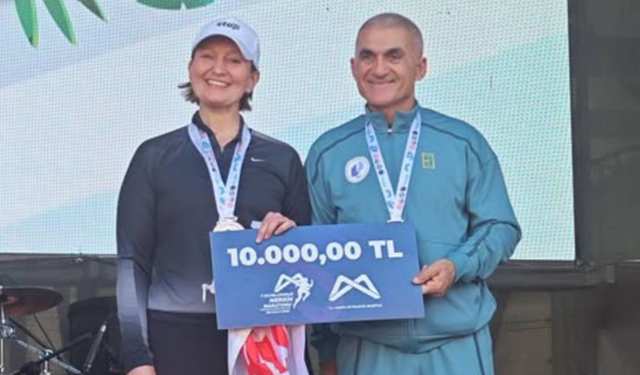 Cemal İneci Mersin Maratonu’nda 3. Oldu