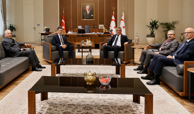 Cumhurbaşkanı Erhürman, Kamu Hizmeti Komisyonu’nu Kabul Etti