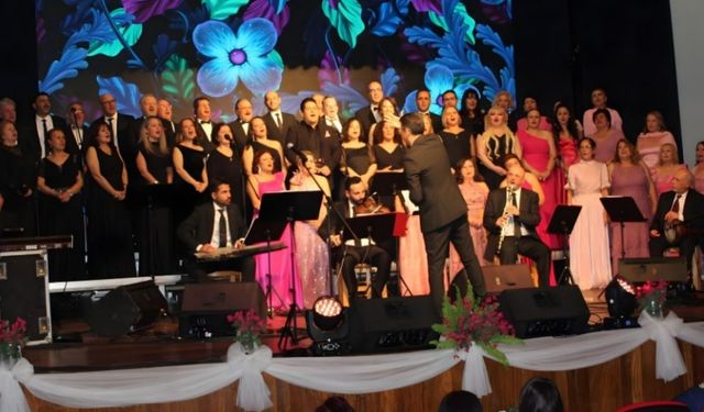 İki Kardeş Dernekten Türk Sanat Müziği Konseri