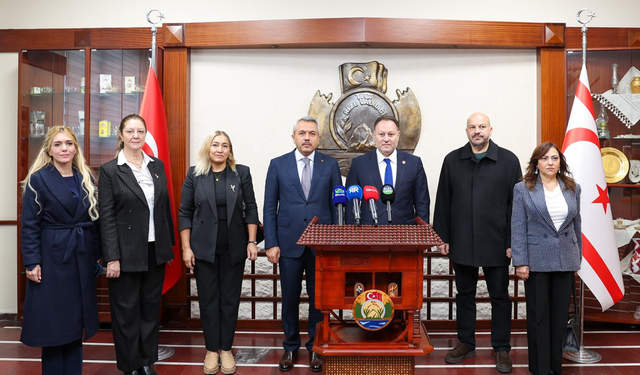 Öztürkler: “Kıbrıs Türk halkının geleceği, Türkiye ile omuz omuza ilerlemekten geçiyor”