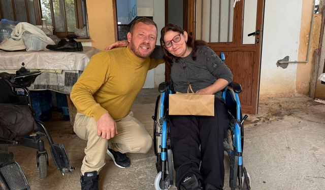 Engelsiz Destek Birimi’nden Anlamlı Ziyaret Evlerinde Ziyaret Edilen Bireylere Hediye Verildi