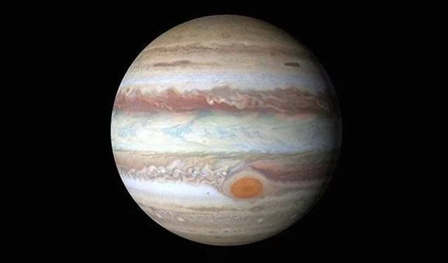 NASA, Jüpiter'in gerçek boyutunu ortaya çıkardı: "Ders kitaplarının güncellenmesi gerekecek"
