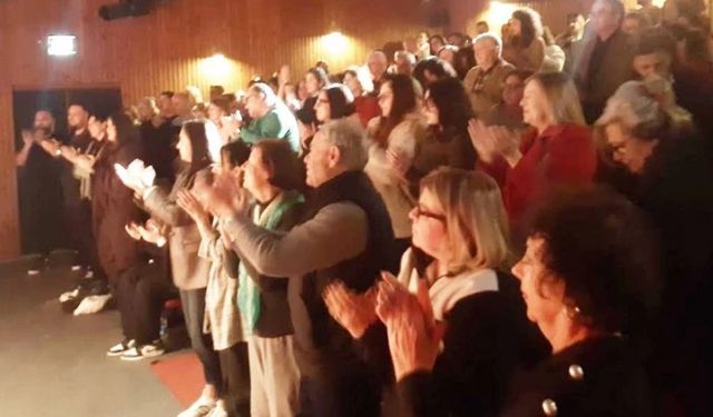 Lefkoşa Belediye Tiyatrosu’ndan EKTAM emekçileri ve TIP-İŞ’e destek