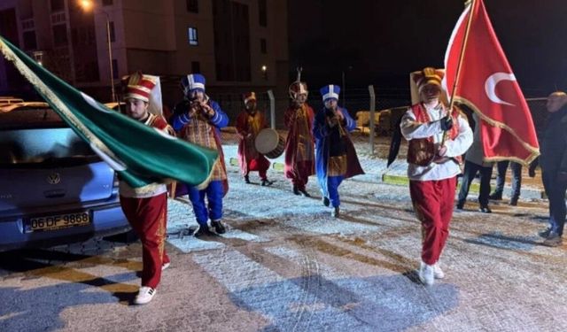 Nevşehir'de vatandaşlar sahura mehter marşıyla uyandılar