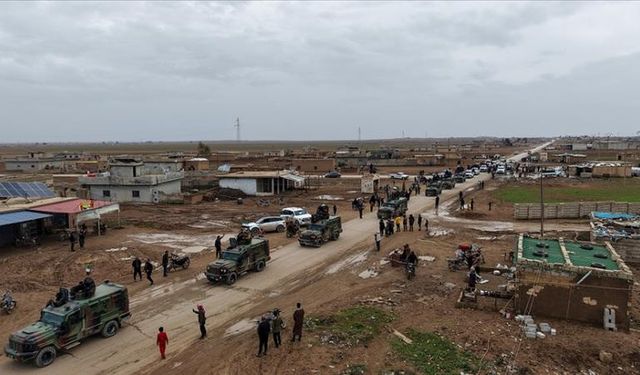 Suriye ordusu, mutabakat kapsamında Haseke kenti çevresinden çekilmeye başladı