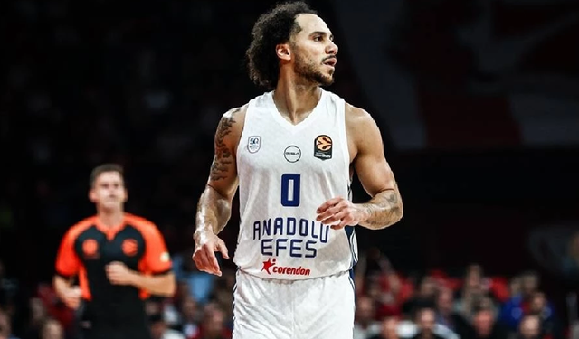 Anadolu Efes'te Shane Larkin, parkeden 4-6 hafta daha uzak kalacak