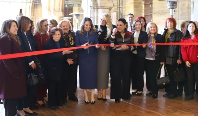“Cumhuriyetin Hatıra Defteri Kadınlar Sergisi”, Lefkoşa Bedesten’de açıldı