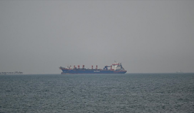 Fars: 350+ Tanker Hürmüz İçin İzin Bekliyor