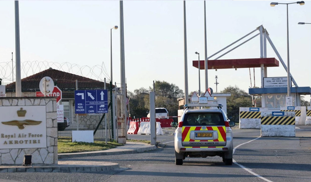 Rum basını: Ağrotur Üssü’nde İHA’nın düştüğü hangar hasar aldı