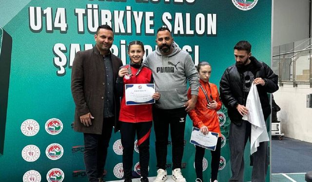 Elif Akgün’den gururlandıran başarı