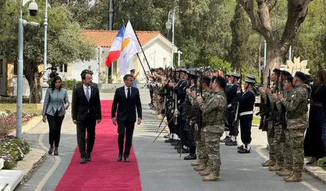 Macron GKRY’de: Hristodulidis ile kritik görüşme