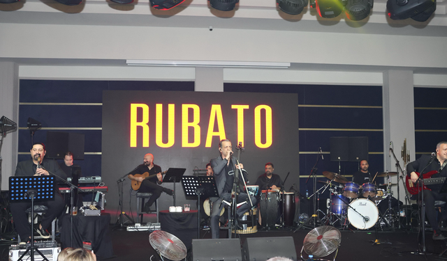 Acapulco Live’da Alkışlar Rubato İçin