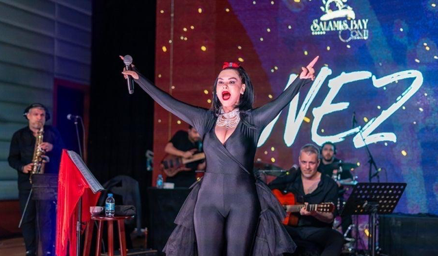 Nez, Salamis’te Geceye Damga Vurdu