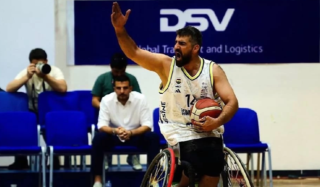 Fenerbahçeliler Derneği’nden özel sporcu sandalyesi katkısı