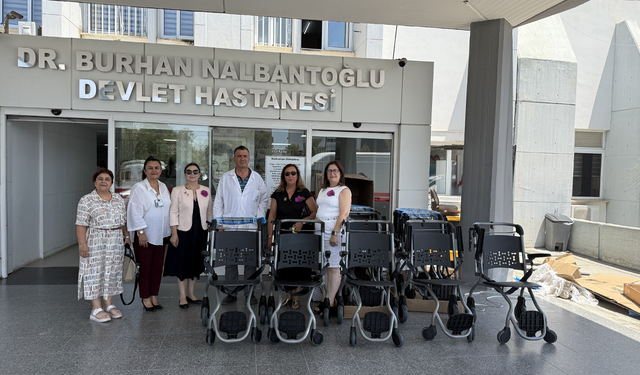 BBIWK, Dr. Burhan Nalbantoğlu Devlet Hastanesi’ne tekerlekli iskemle bağışında bulundu