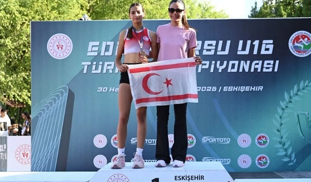 Genç atletlerden büyük başarı: Damla Dönmez Türkiye birincisi!