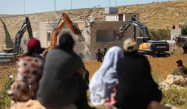 İsrail, mahkeme kararına rağmen Filistinlilere ait evleri yıktı