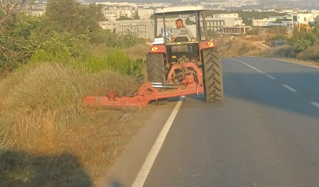 Tatlısu Belediyesi anayollardaki temizlik çalışmalarını sürdürüyor