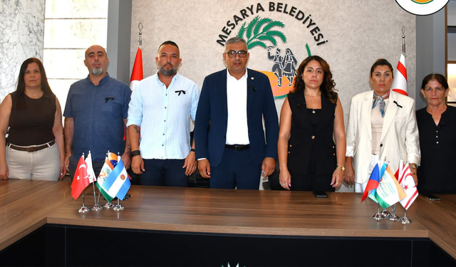 FESTİVAL İÇİN GELEN EKİPLERDEN BAŞKAN LATİF'E NEZAKET ZİYARETİ
