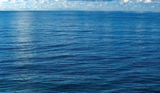 Limasol açıklarında kürekli tekne alabora oldu