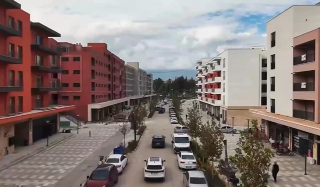 Hatay'da asrın felaketinin izleri siliniyor: Atatürk Caddesi yeniden canlandı