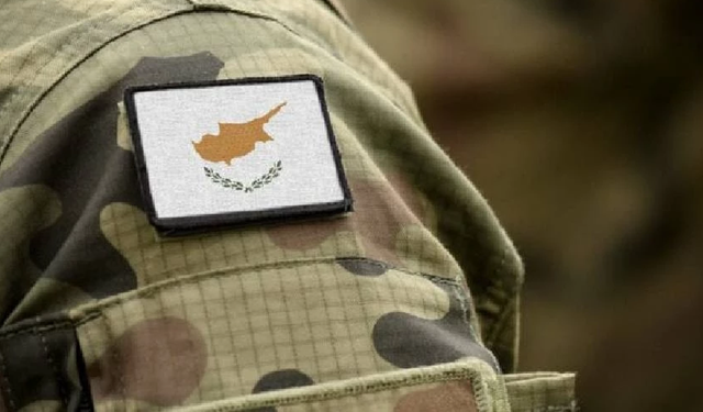 Rum basını: Güney Kıbrıs’ın askerî geçidi yeni ittifakları gösterdi