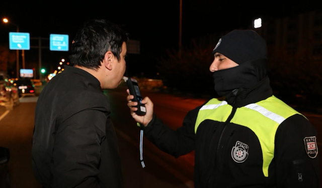 Trafik denetimlerinde 369 sürücüye yasal işlem, 20 araç trafikten men edildi