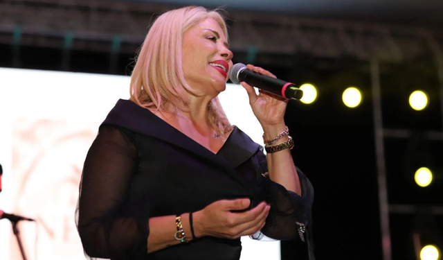 AYŞEGÜL ZAİM YURTDIŞI KONSERLERİNE DEVAM EDİYOR