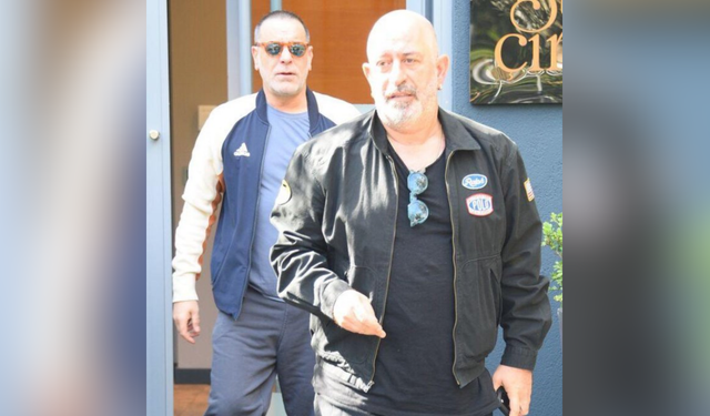 İKİ DOST YENİDEN YAN YANA