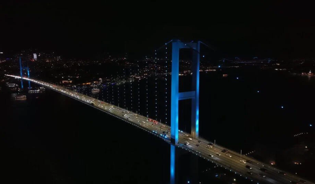 Boğaz Turkuaza Büründü