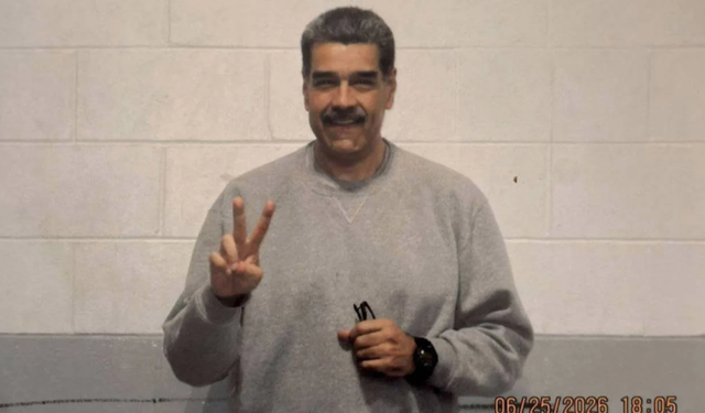 Maduro'nun oğlu: "Babam ve Cilia Flores dimdik duruyor"