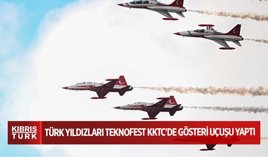 Türk Yıldızları TEKNOFEST KKTC'de gösteri uçuşu yaptı