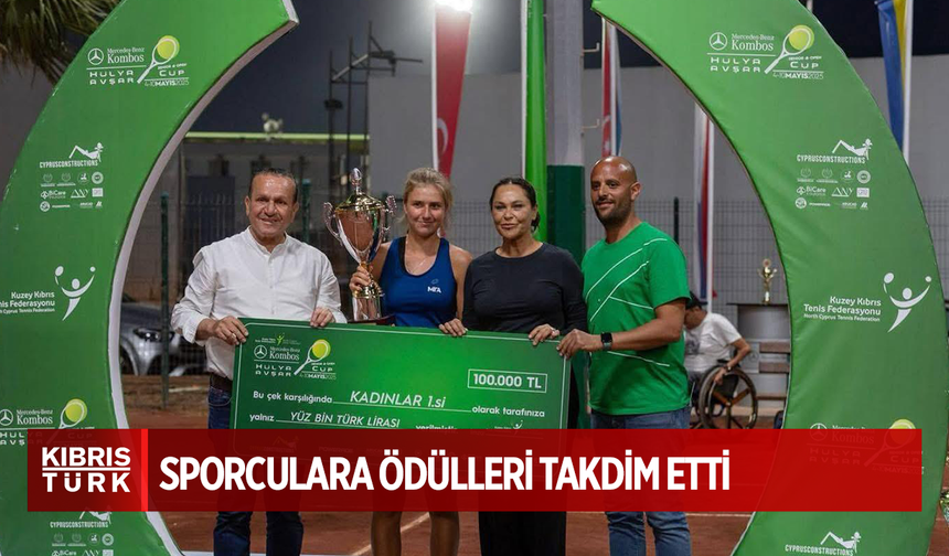 Fikri Ataoğlu “Hülya Avşar Cup”ta: Genç Sporculara Ödüllerini Verdi