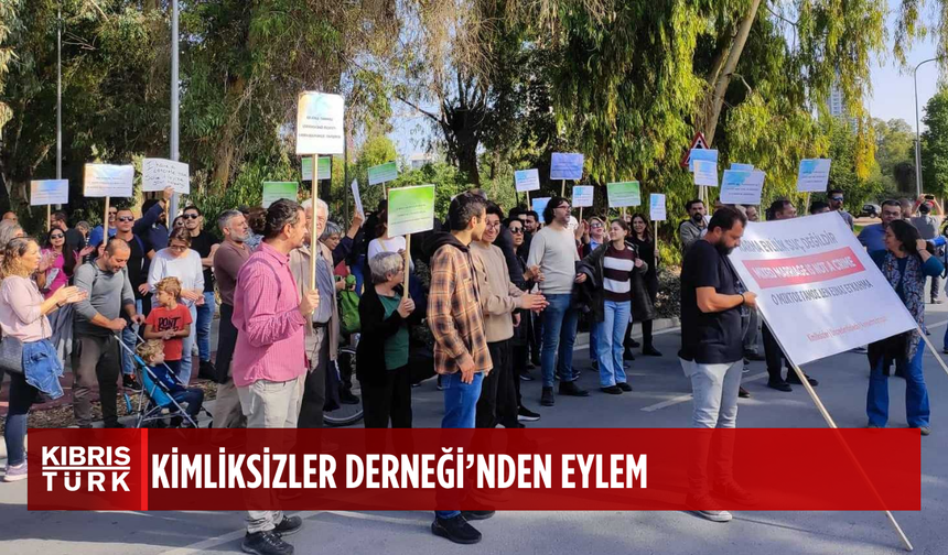 Kimliksizler Derneği'nden toplu vatandaşlık başvurusu eylemi
