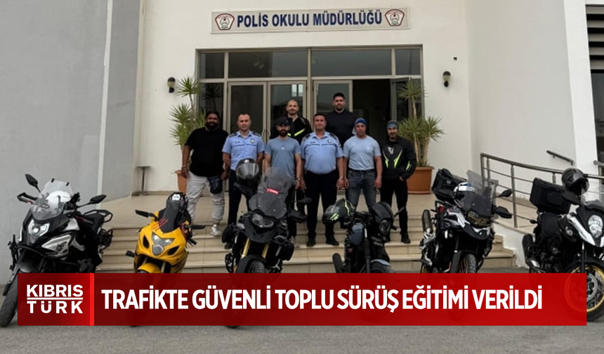 Polis, motosiklet sürücülerine trafikte güvenli toplu sürüş eğitimi verdi