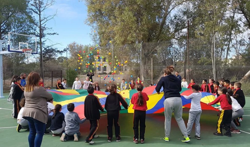 AHDR'nin her iki tarafından da "Imagine" Barış Eğitimi Programına destek çağrısı