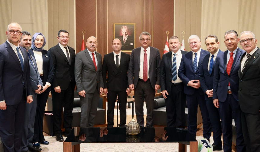 Cumhurbaşkanı Tufan Erhürman, KKTC Sigorta ve Reasürans Şirketler Birliği ve Türkiye Sigorta  Birliği'ni kabul etti