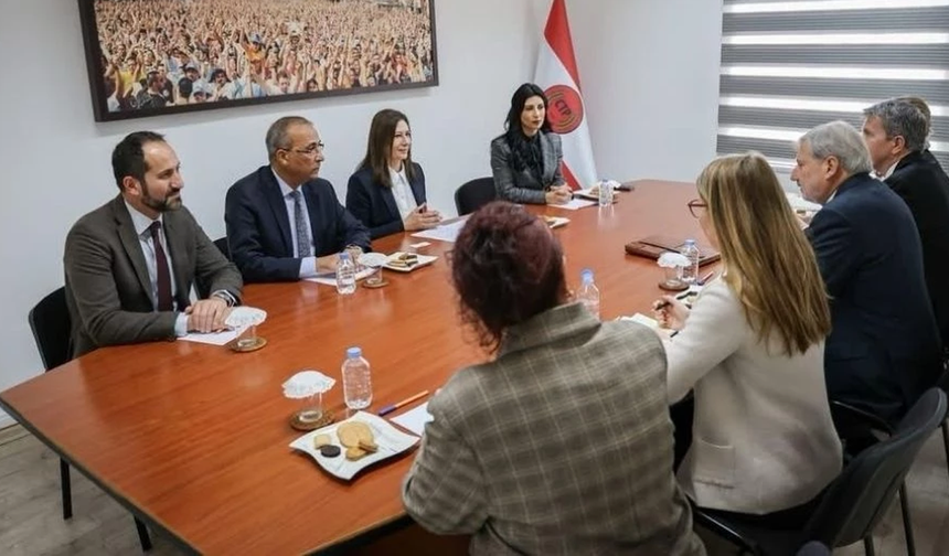 Sıla Usar İncirli, Hahn ile görüştü: AB'nin çözüm sürecine katkıları görüşüldü