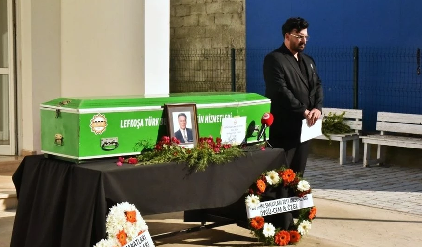 Devlet Tiyatroları’nın kurucularından Hilmi Özen son yolculuğuna uğurlandı