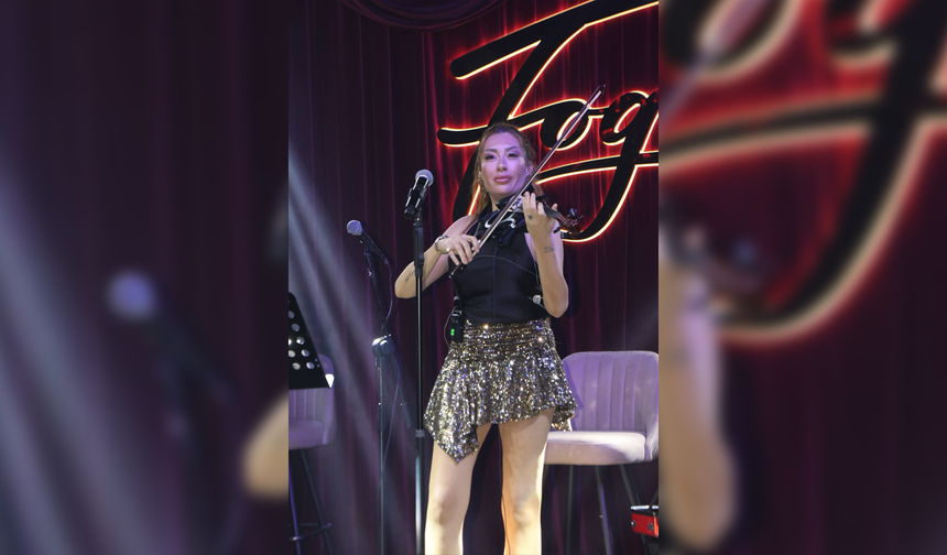 Nil Karataş, Fogo Live’da Cuma Gecesine Damga Vurdu!