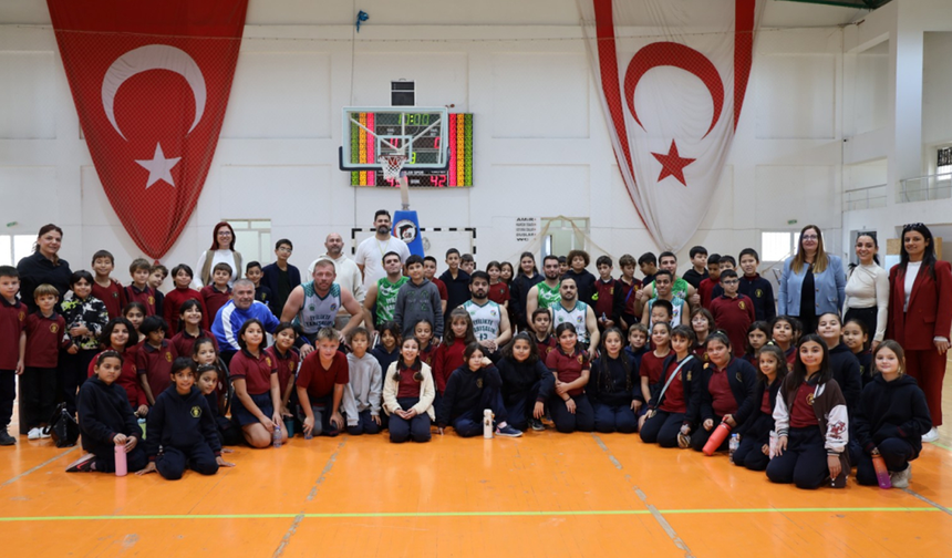 Farkındalık için sahaya çıktılar