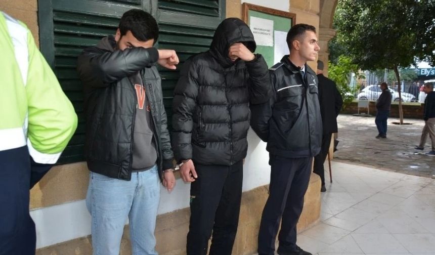 Gönyeli’deki ev açma ve sirkat davasında iki zanlıya 8 gün tutukluluk