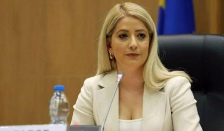 Maria Holguin ile görüşen Annita Dimitriu: Türk askeri ve garantiler olmadan çözüm istiyoruz