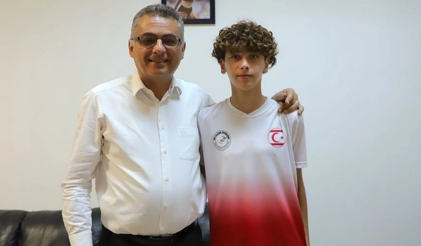 Cumhurbaşkanı Erhürman’dan U16 Türkiye Salon Atletizm şampiyonu Erdinç İnçay’a tebrik