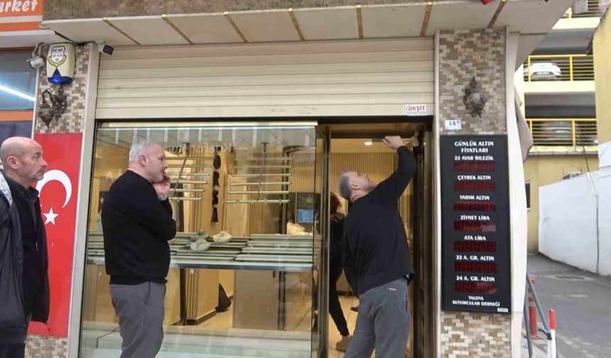 Yalova’da 90 saniyede kuyumcu soydular