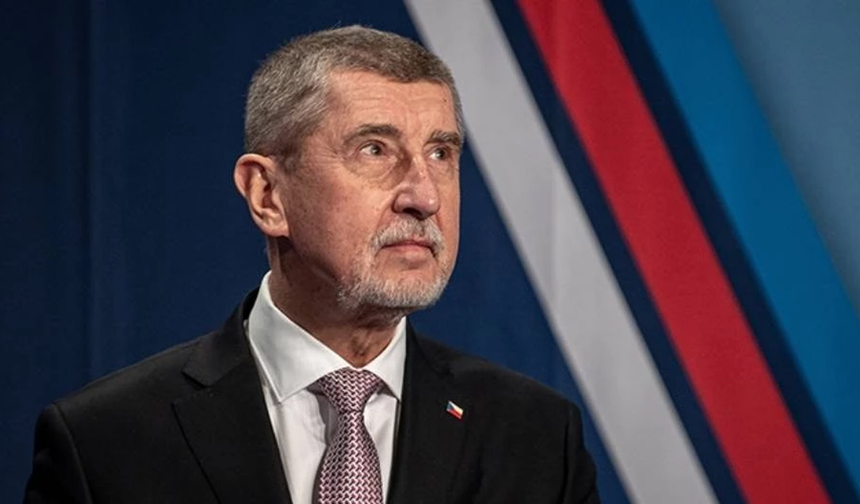 Çekya Başbakanı Babis, 15 yaş altındakilere sosyal medya yasağı getirilmesini destekliyor