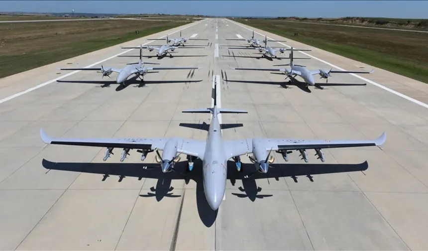 Bayraktar AKINCI'dan EREN'le hava-hava atışında tam isabet