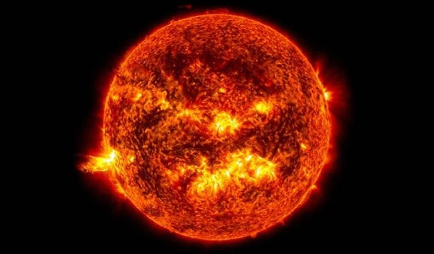 Güneş'te dört büyük patlama: Elektrik kesintileri olabilir!