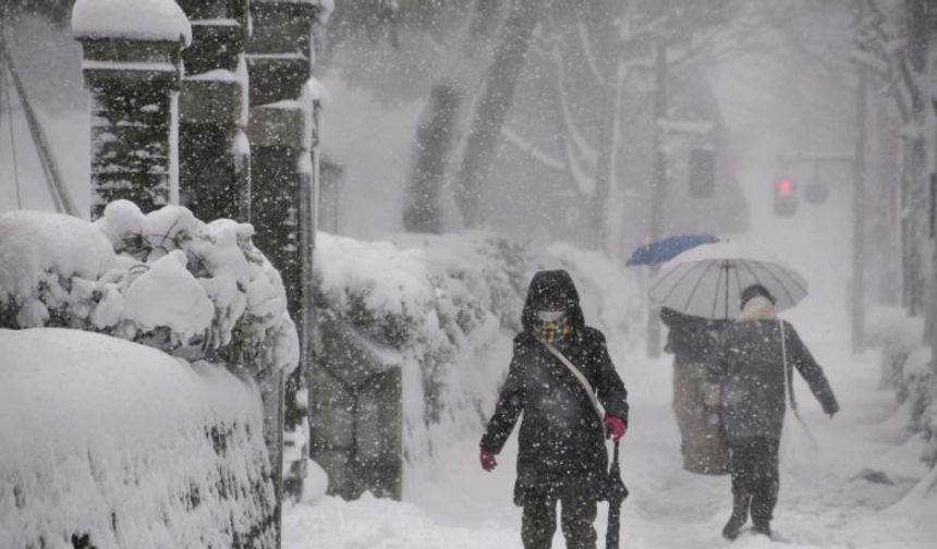 Japonya'da şiddetli kış şartlarından kaynaklanan can kayıplarının sayısı 46'ya yükseldi