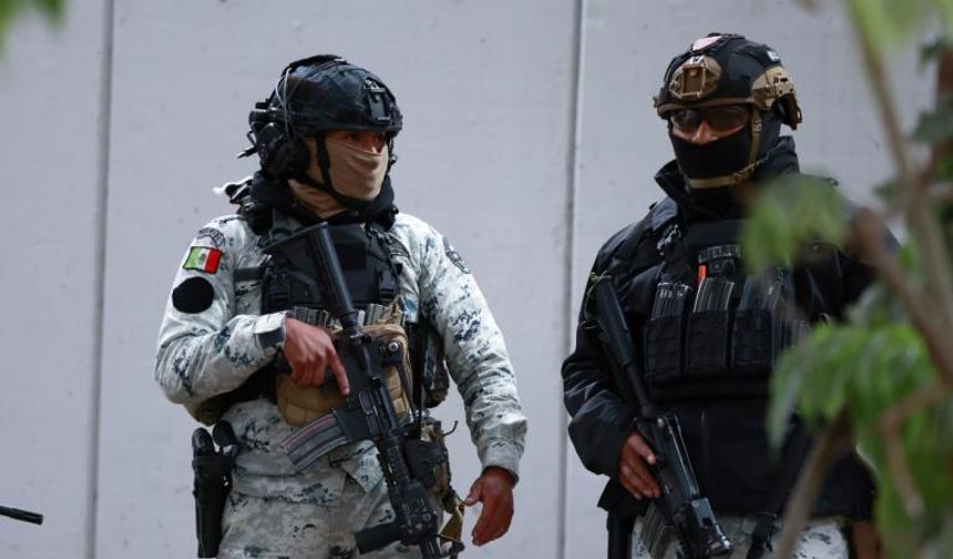 Meksika'da uyuşturucu baronunun öldürülmesinin ardından çıkan olaylarda 55 kişi öldü